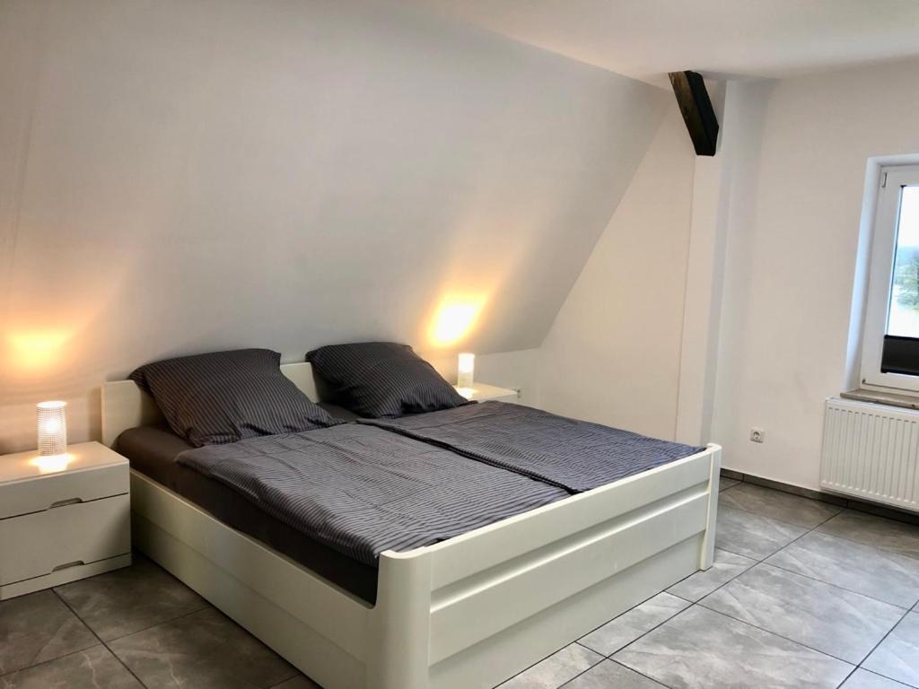 Dachgeschosswohnung Mit Seeblick Ahrensbok 外观 照片