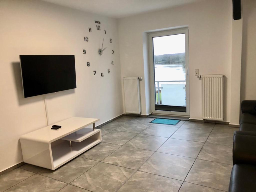 Dachgeschosswohnung Mit Seeblick Ahrensbok 外观 照片